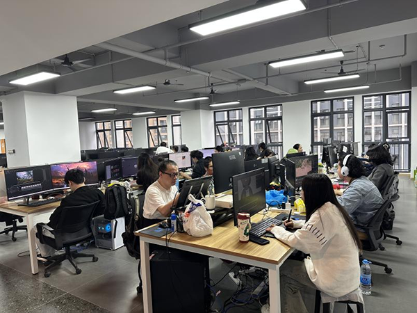 光影為翼，使命閃耀 云南翼窩鳥以數字創意軟件驚艷金雞獎